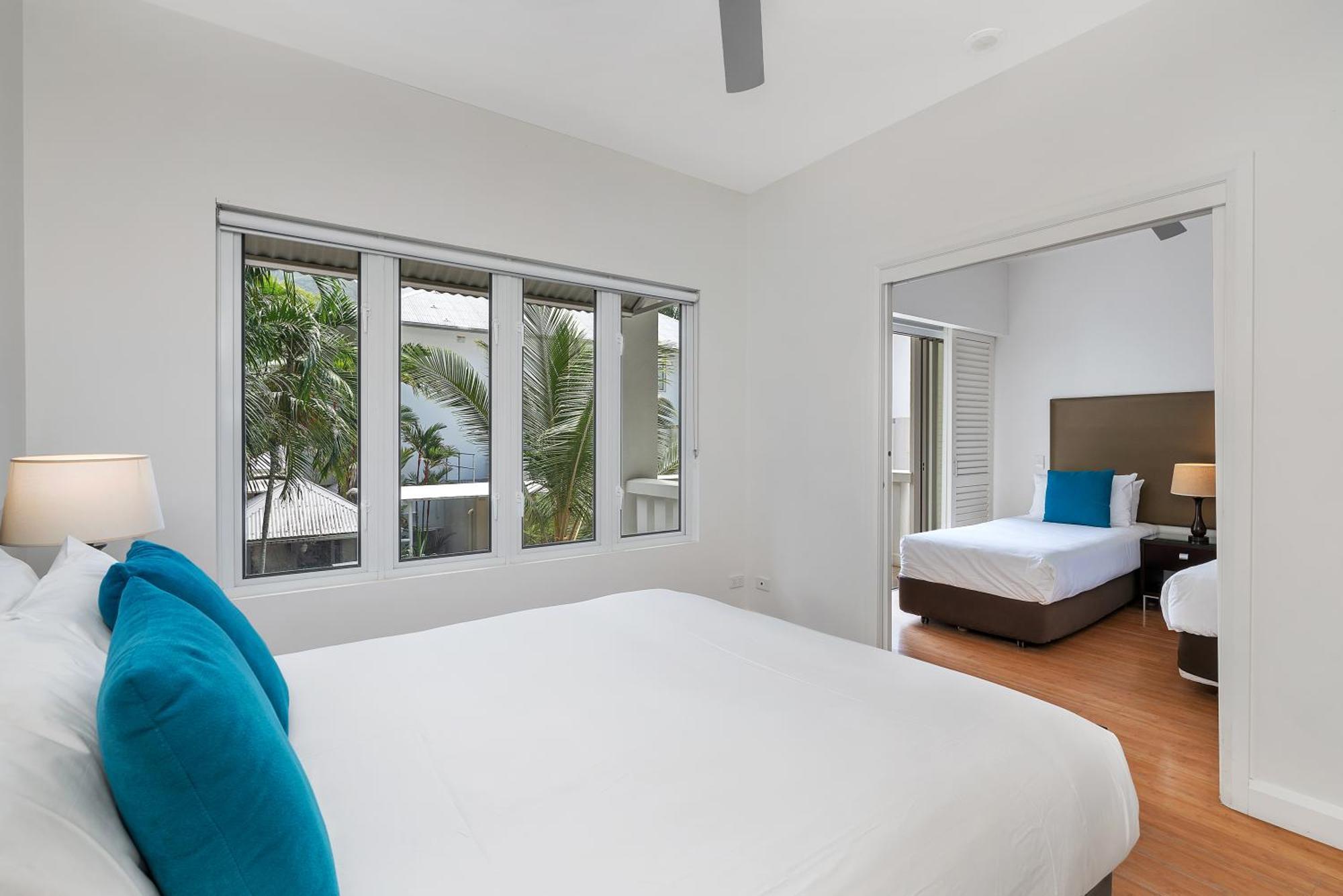Beach Club Private Apartments Palm Cove Habitación foto