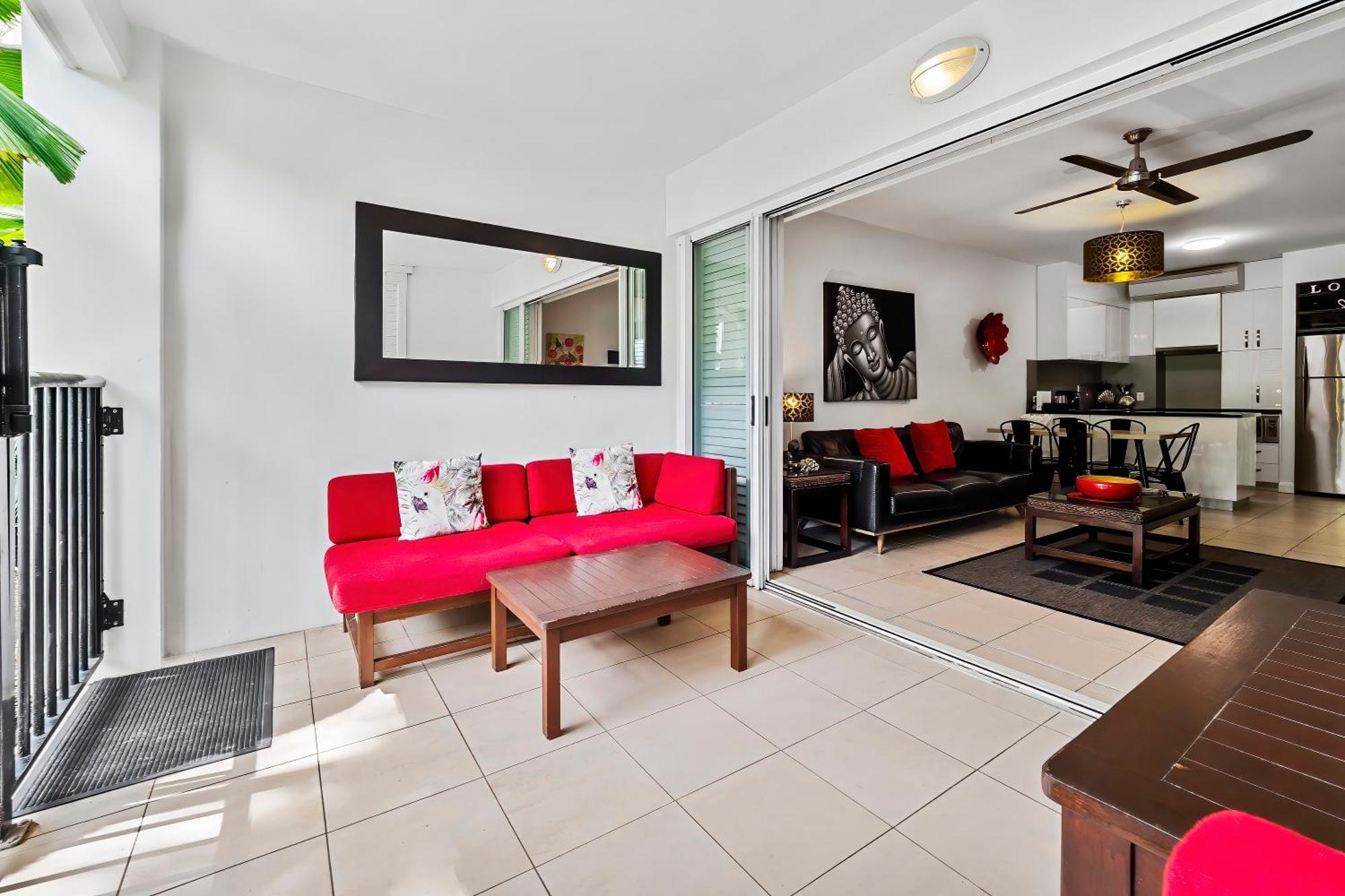 Beach Club Private Apartments Palm Cove Habitación foto